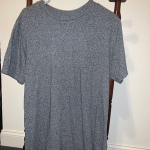 Long ended t-shirt